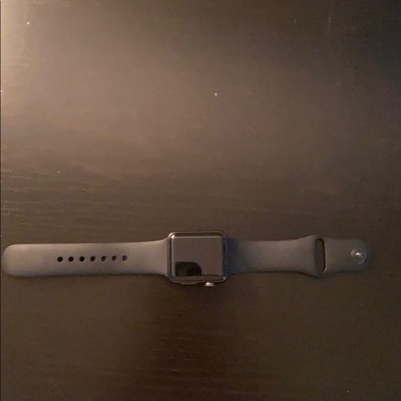 Apple Watch - Picture 2 of 4